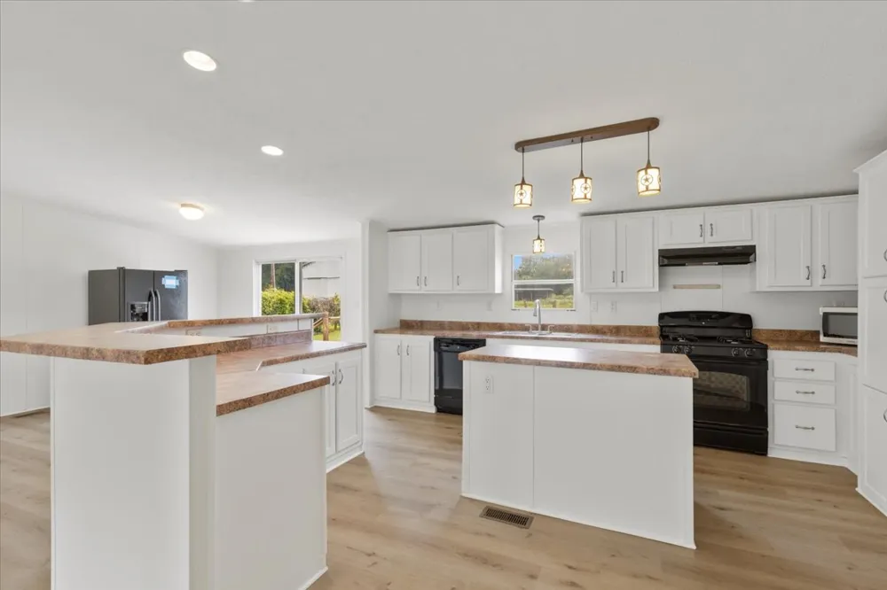 4140 County Road 467 Elgin, TX 78621