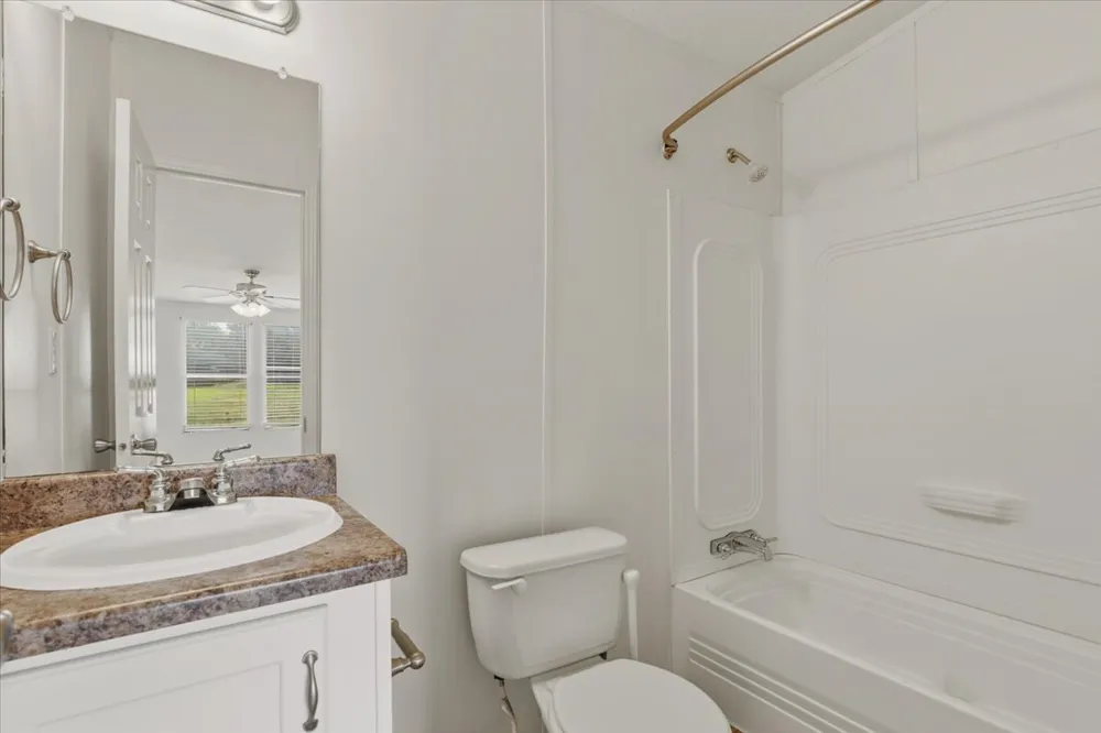 4140 County Road 467 Elgin, TX 78621