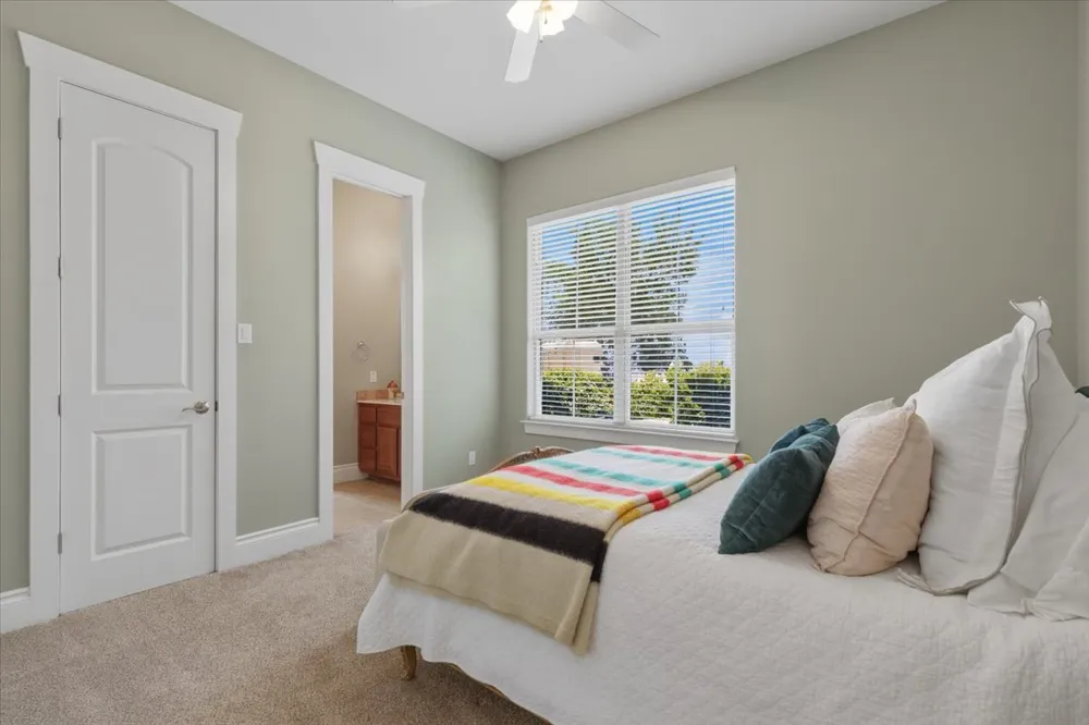 4140 County Road 467 Elgin, TX 78621