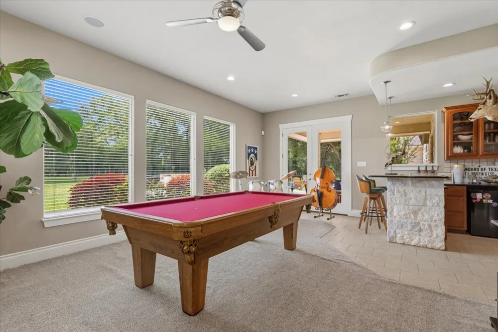4140 County Road 467 Elgin, TX 78621