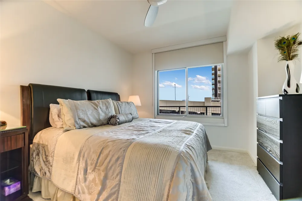 54 Rainey Street #811 Austin, TX 78701