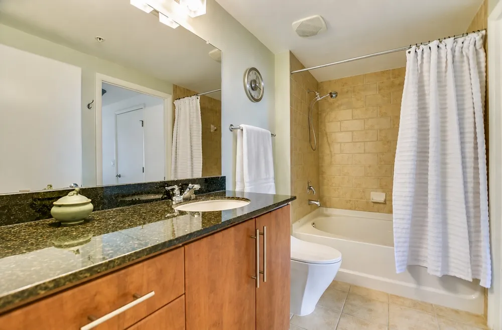 54 Rainey Street #811 Austin, TX 78701