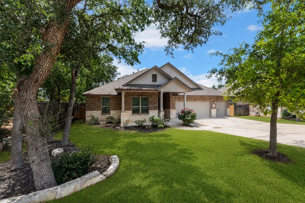 689 Pink Granite Boulevard Dripping Springs, TX 78620