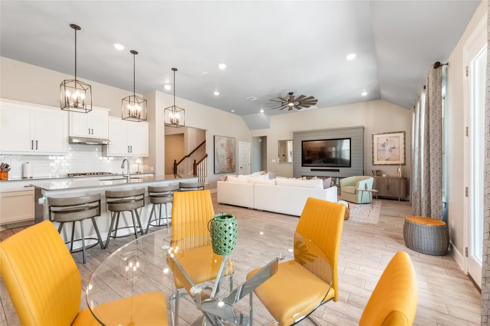 689 Pink Granite Boulevard Dripping Springs, TX 78620