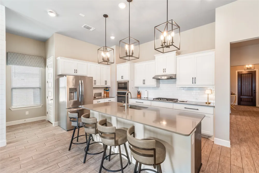 689 Pink Granite Boulevard Dripping Springs, TX 78620
