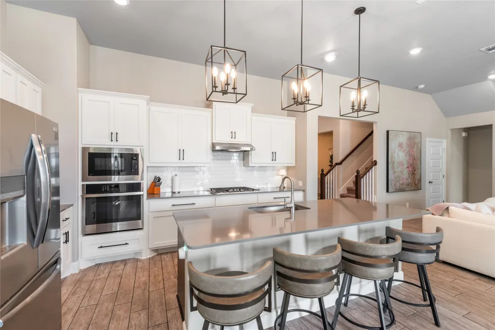 689 Pink Granite Boulevard Dripping Springs, TX 78620