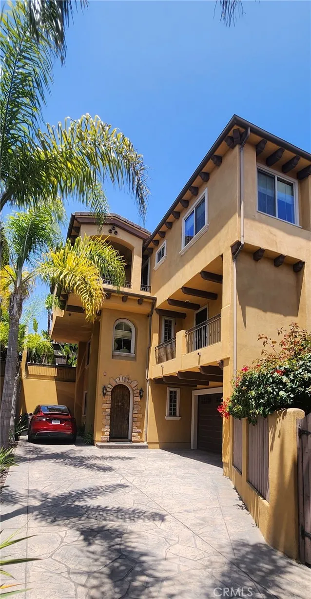 2117 Clark Lane #B Redondo Beach, CA 90278