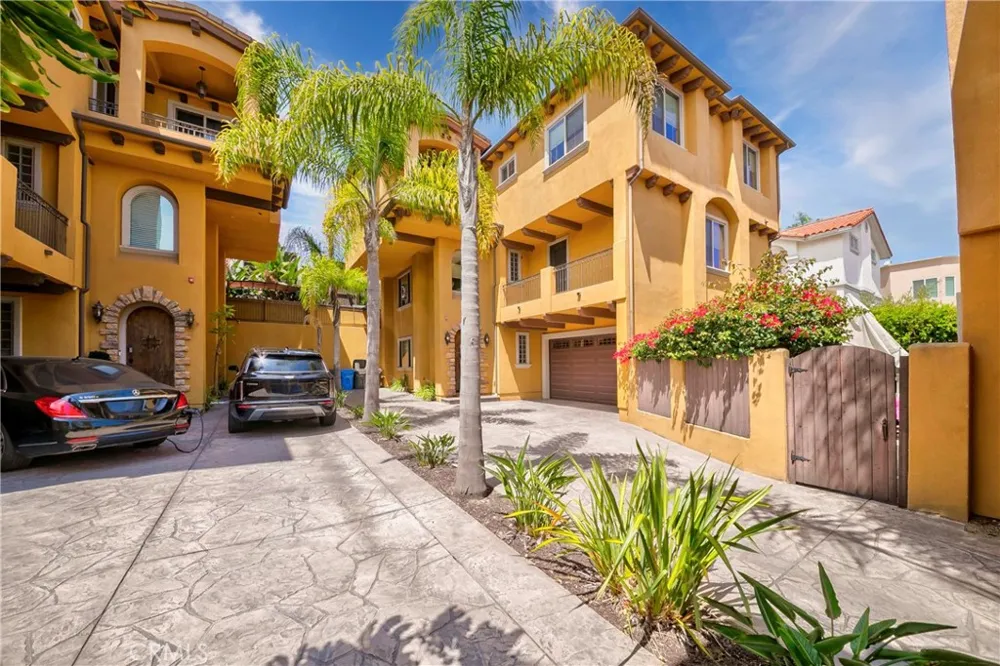 2117 Clark Lane #B Redondo Beach, CA 90278