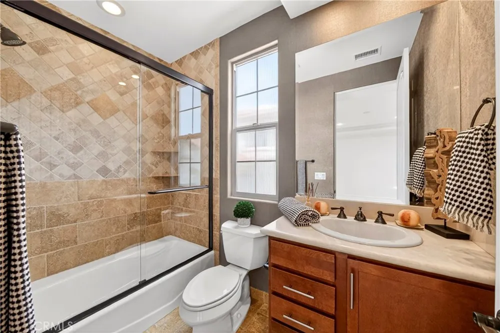2117 Clark Lane #B Redondo Beach, CA 90278