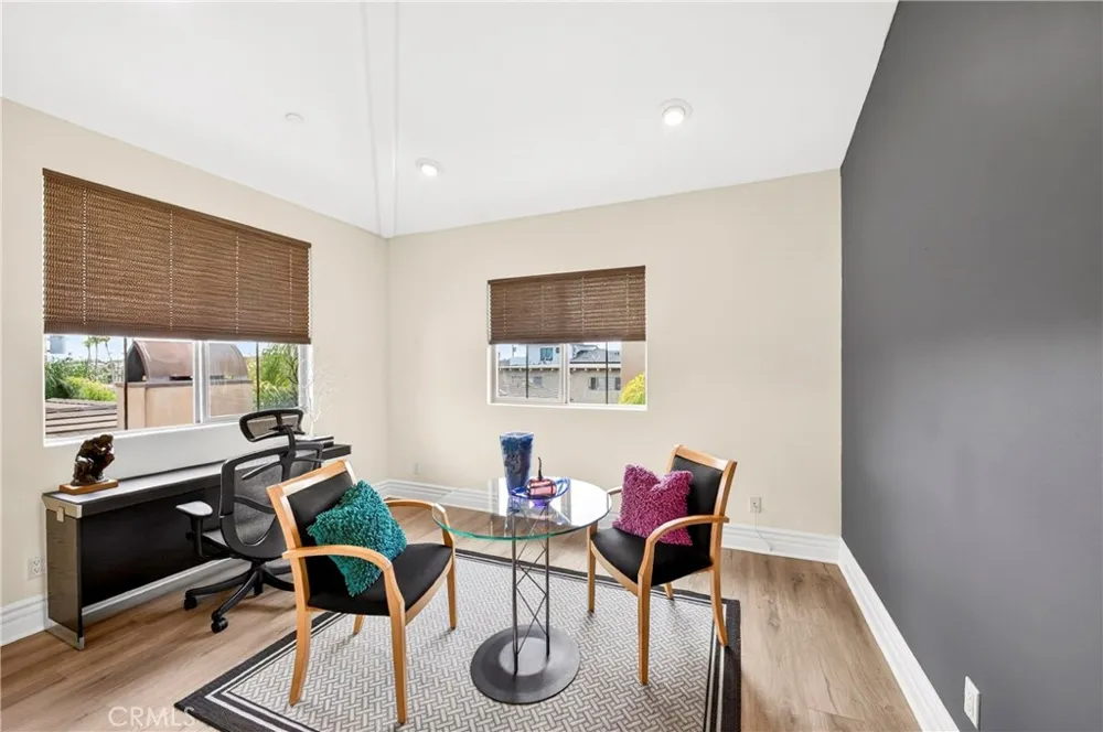 2117 Clark Lane #B Redondo Beach, CA 90278