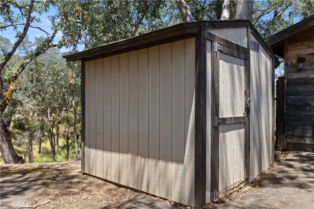 1239 Boggs Lane Lakeport, CA 95453