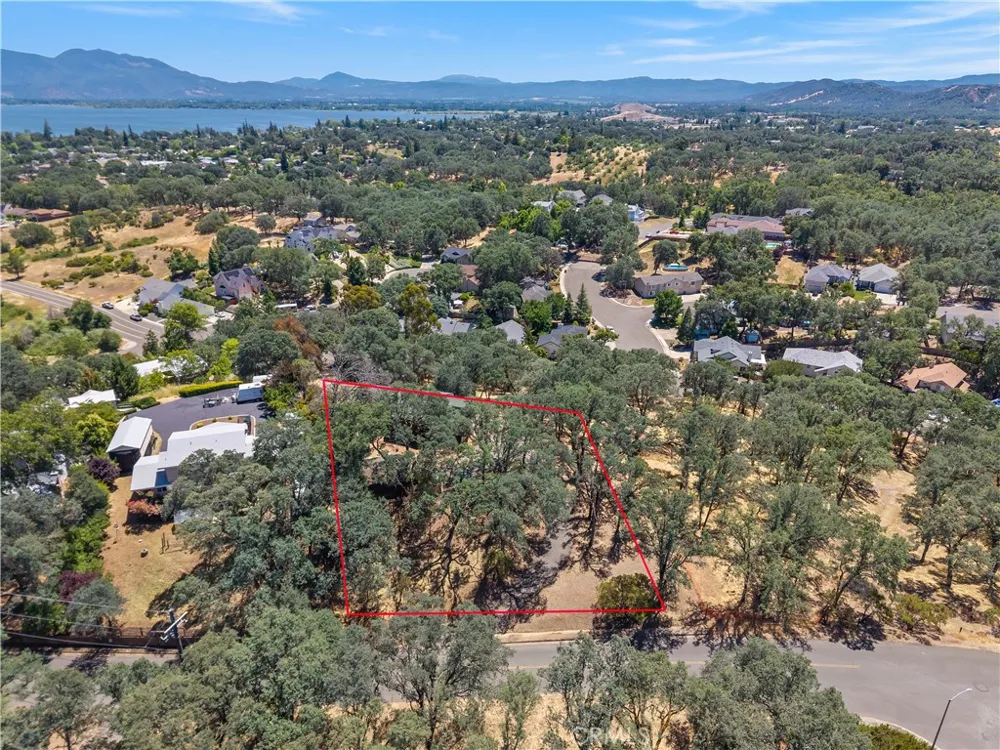 1239 Boggs Lane Lakeport, CA 95453