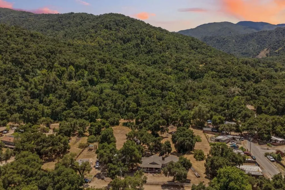 37140 Nason Road Carmel Valley, CA 93924