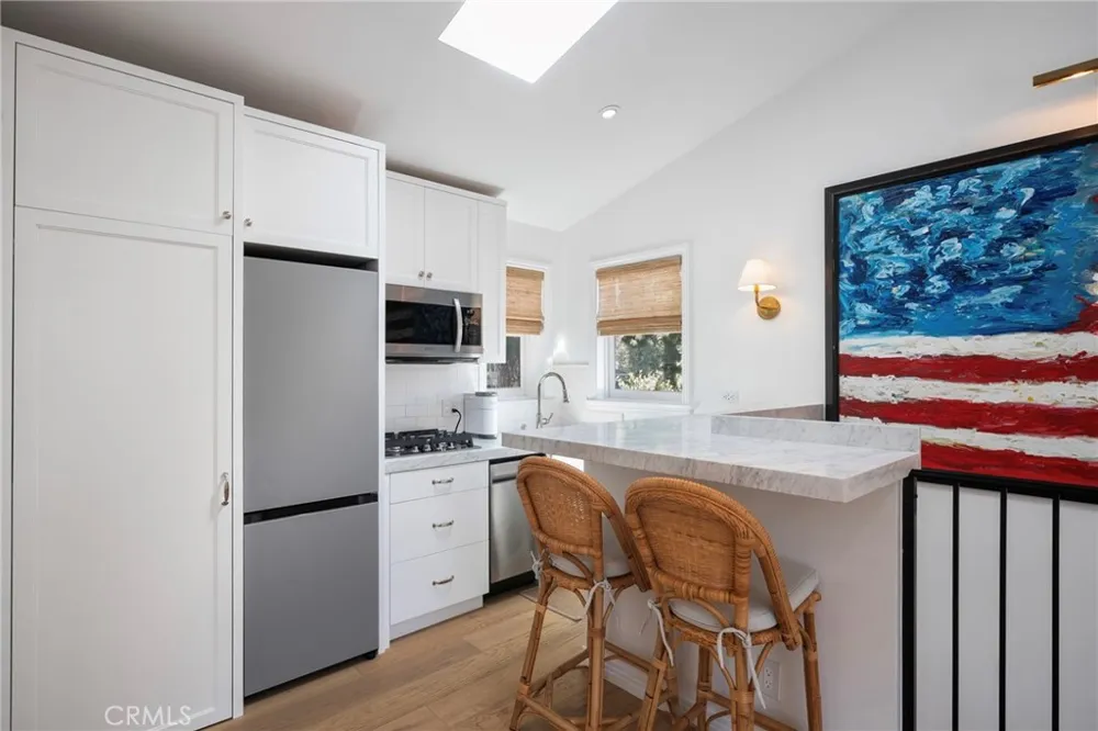 2520 Alta Avenue Santa Monica, CA 90402