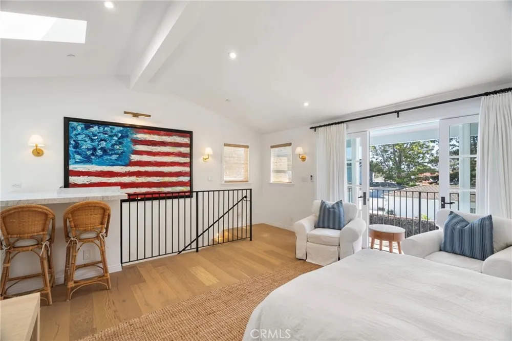 2520 Alta Avenue Santa Monica, CA 90402