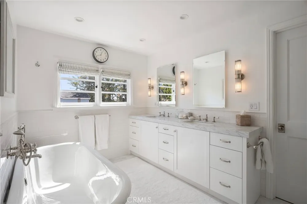 2520 Alta Avenue Santa Monica, CA 90402