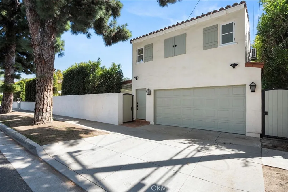 2520 Alta Avenue Santa Monica, CA 90402