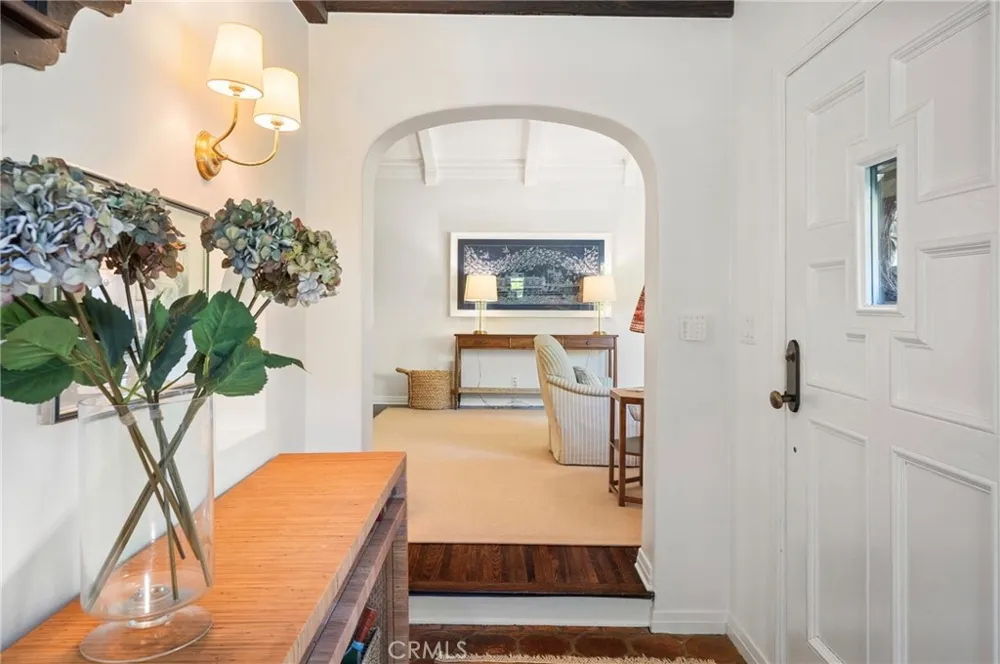 2520 Alta Avenue Santa Monica, CA 90402