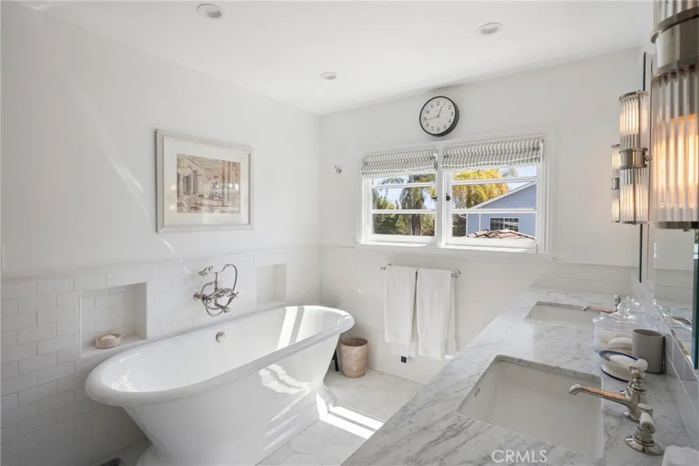 2520 Alta Avenue Santa Monica, CA 90402