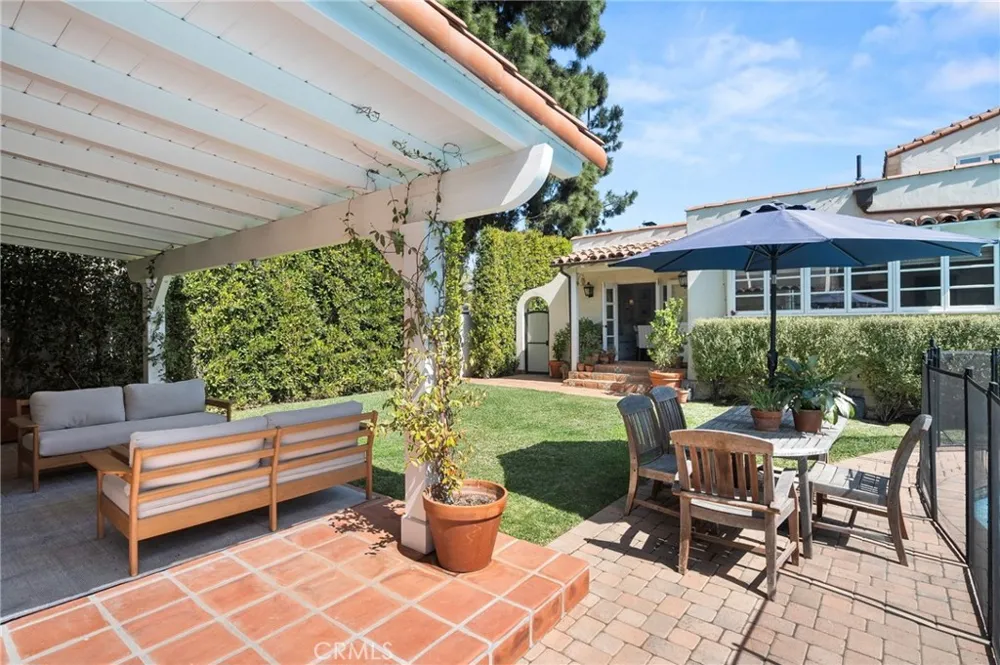 2520 Alta Avenue Santa Monica, CA 90402