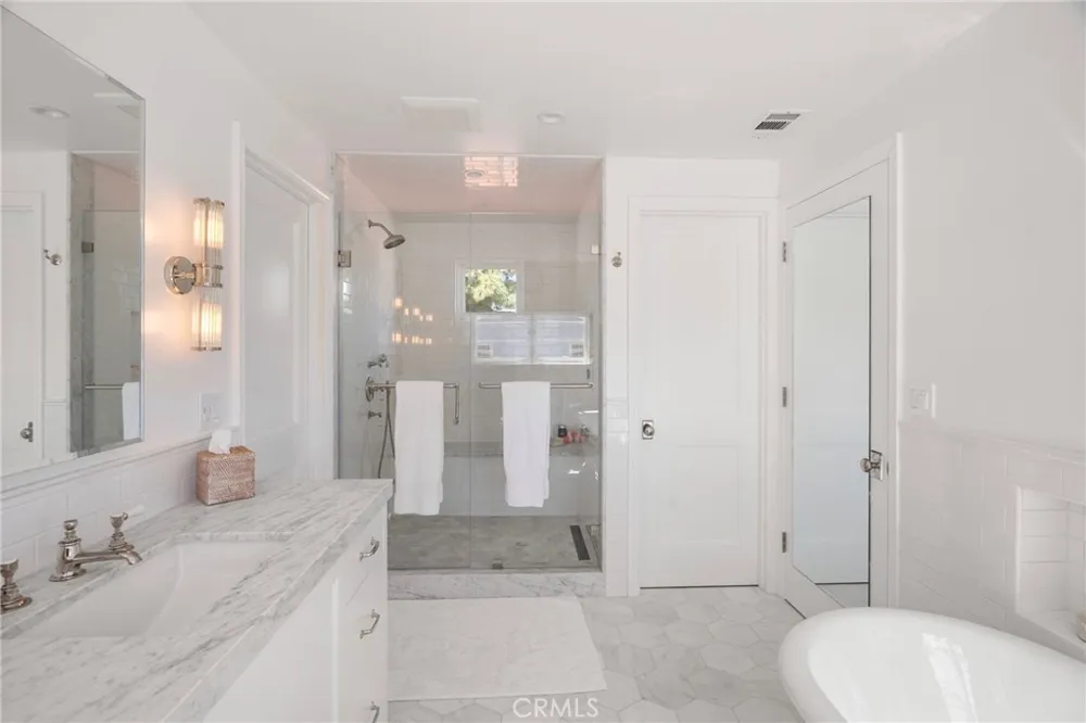 2520 Alta Avenue Santa Monica, CA 90402