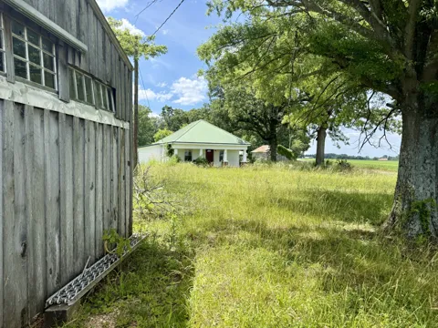 77 Macedonia Rd