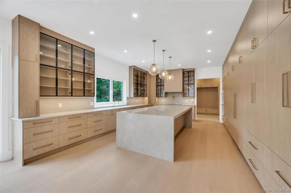 15 Folger Lane Dix Hills, NY 11746