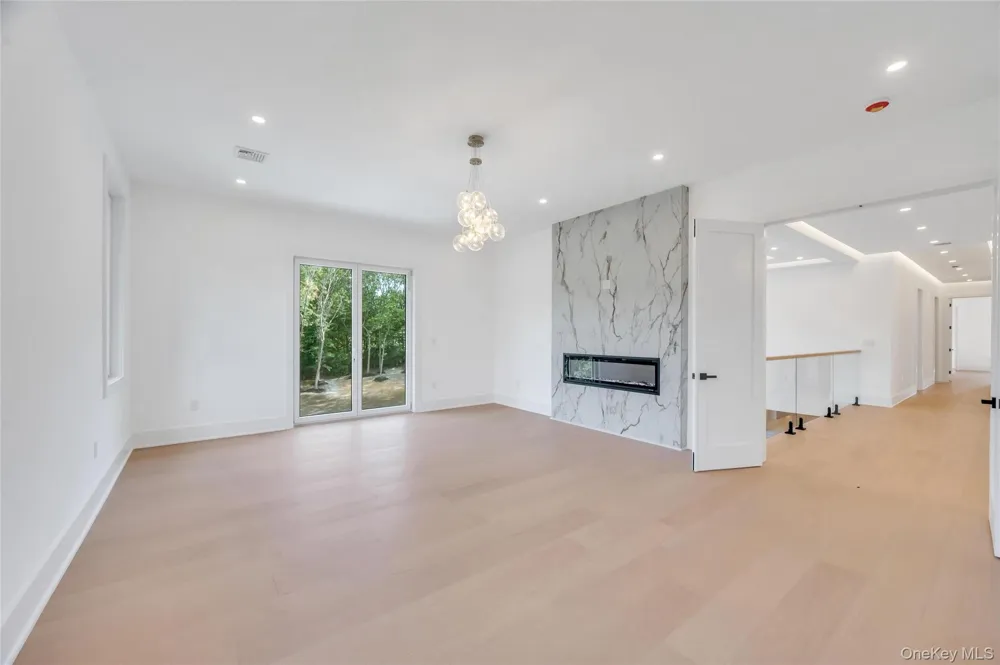 15 Folger Lane Dix Hills, NY 11746