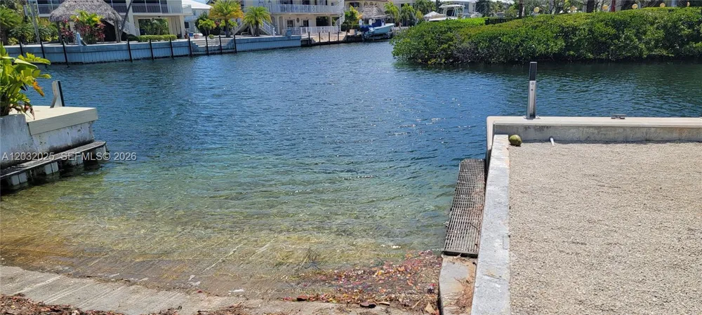 51 W Plaza Del Lago #. Islamorada, FL 33036