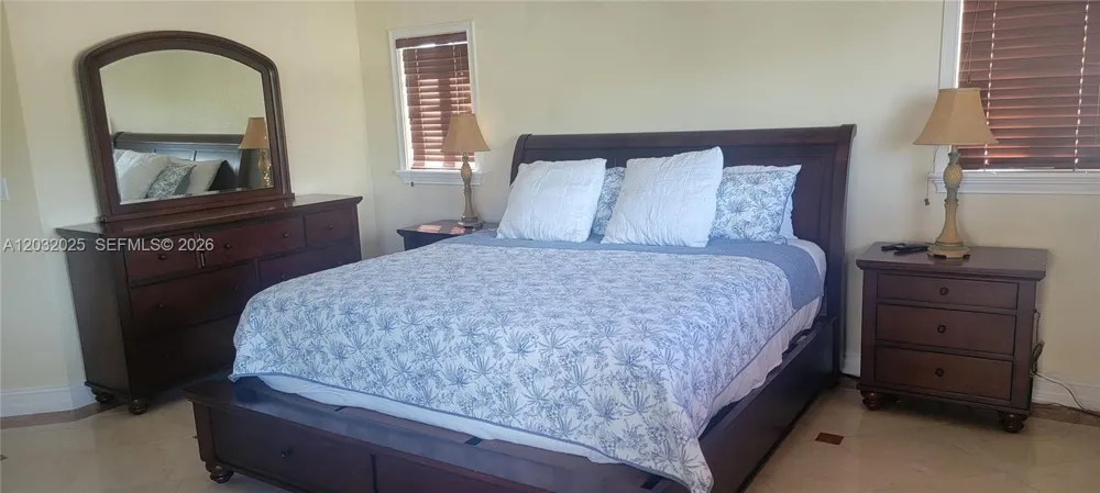 51 W Plaza Del Lago #. Islamorada, FL 33036