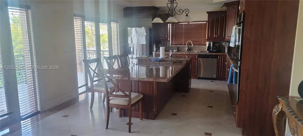 51 W Plaza Del Lago #. Islamorada, FL 33036