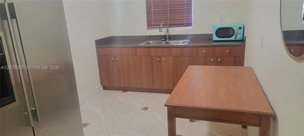 51 W Plaza Del Lago #. Islamorada, FL 33036