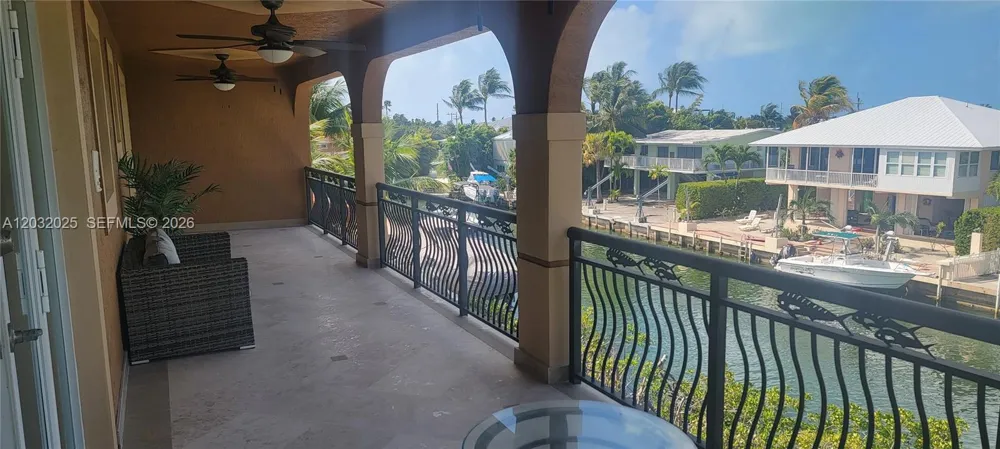 51 W Plaza Del Lago #. Islamorada, FL 33036