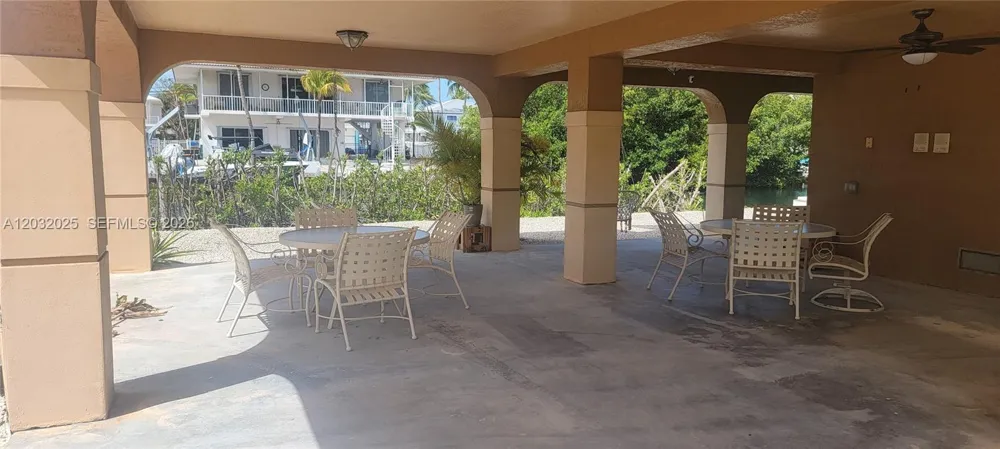 51 W Plaza Del Lago #. Islamorada, FL 33036