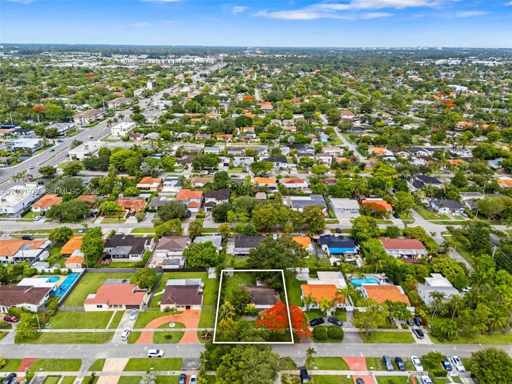 3900 SW 59th Ave Miami, FL 33155