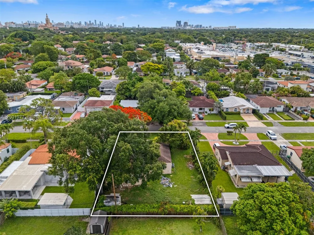 3900 SW 59th Ave Miami, FL 33155