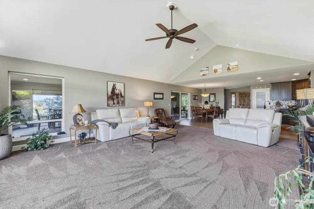 268 S Welcome Slough Road Cathlamet, WA 98612