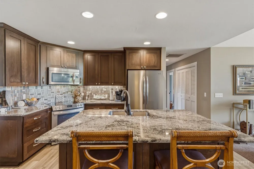 268 S Welcome Slough Road Cathlamet, WA 98612