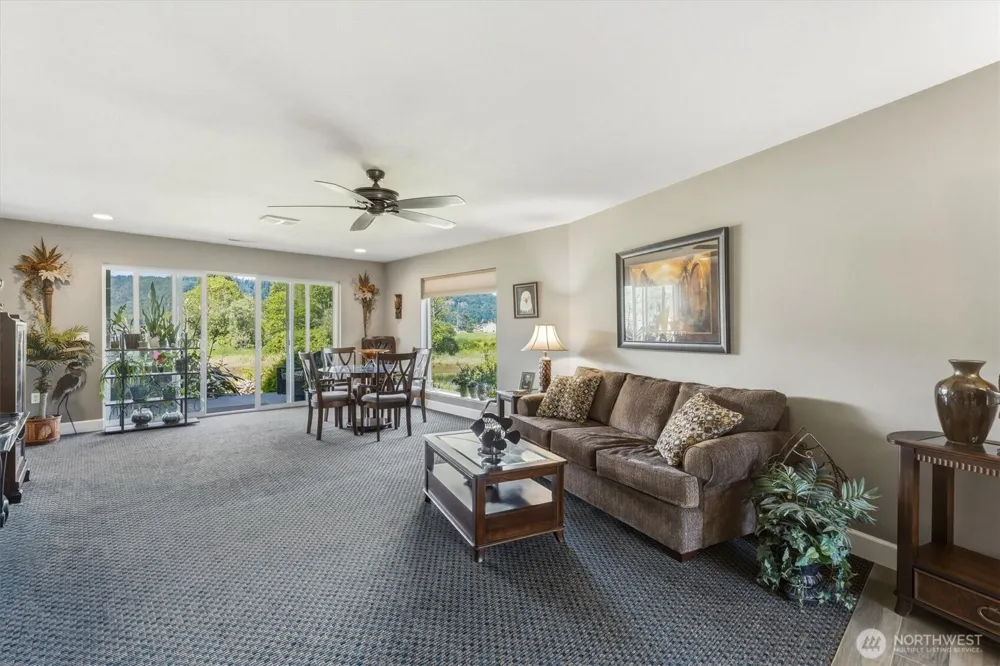 268 S Welcome Slough Road Cathlamet, WA 98612