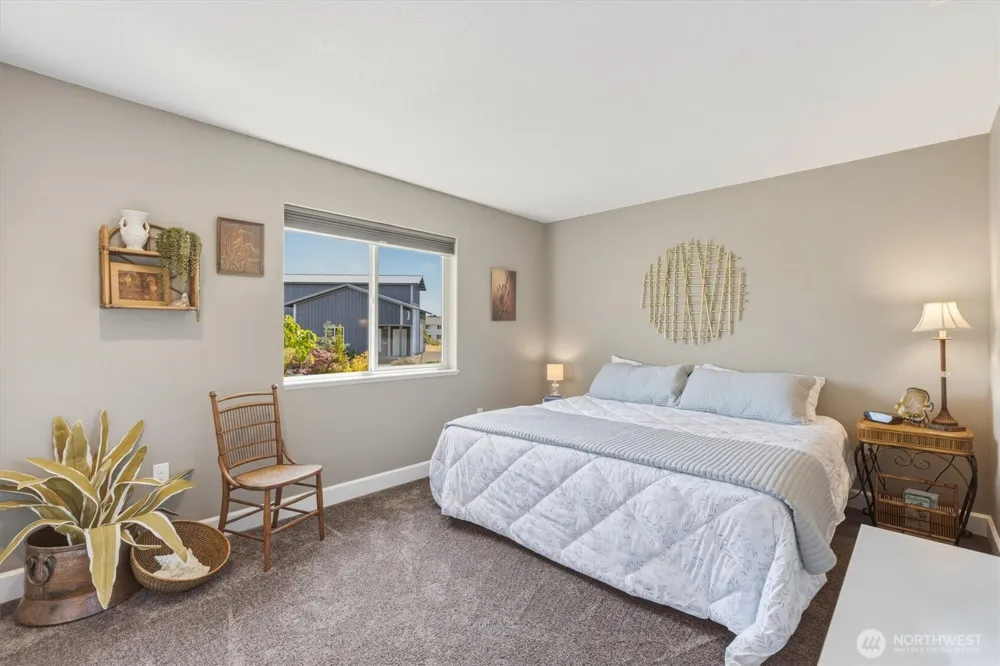 268 S Welcome Slough Road Cathlamet, WA 98612