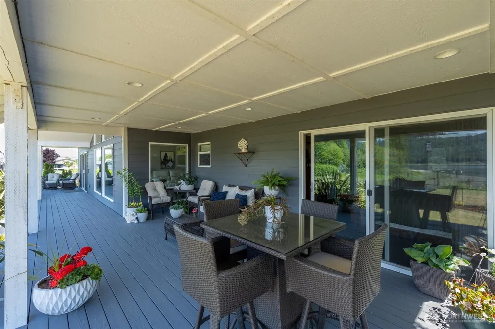 268 S Welcome Slough Road Cathlamet, WA 98612