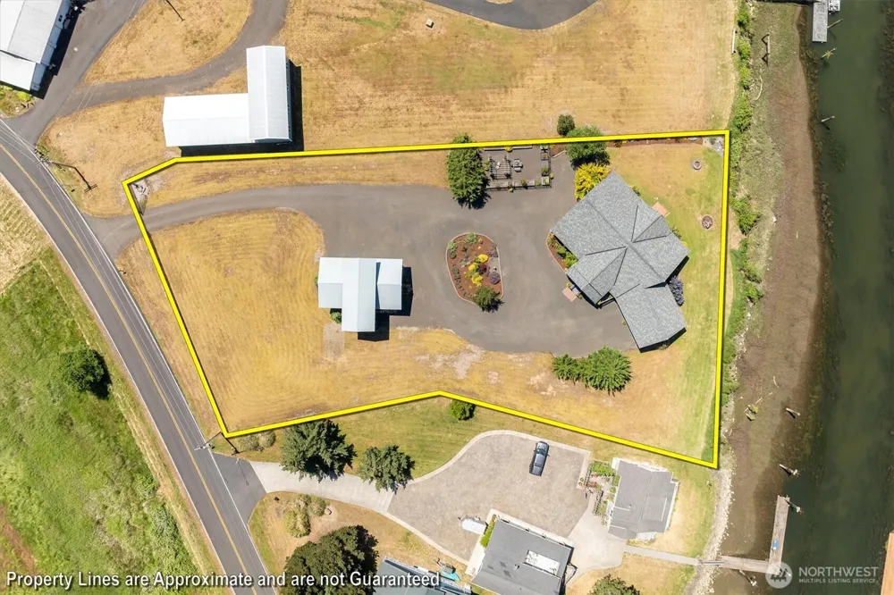 268 S Welcome Slough Road Cathlamet, WA 98612