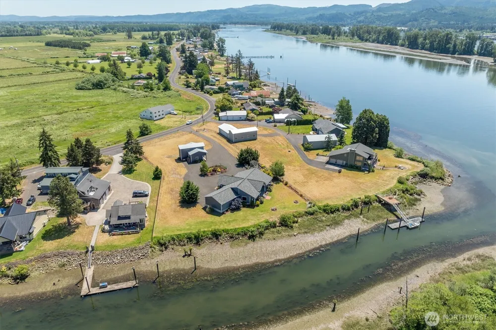 268 S Welcome Slough Road Cathlamet, WA 98612