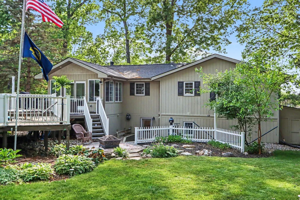 8275 Valleywood Lane Portage City, MI 49024