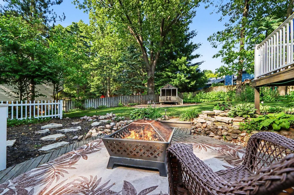 8275 Valleywood Lane Portage City, MI 49024