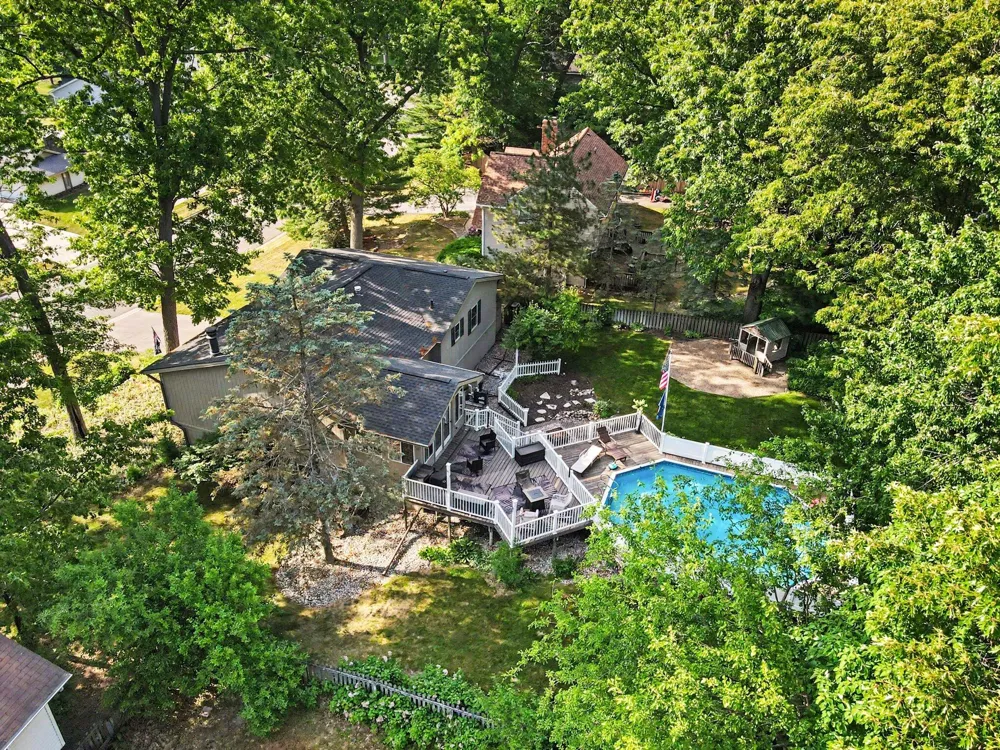 8275 Valleywood Lane Portage City, MI 49024
