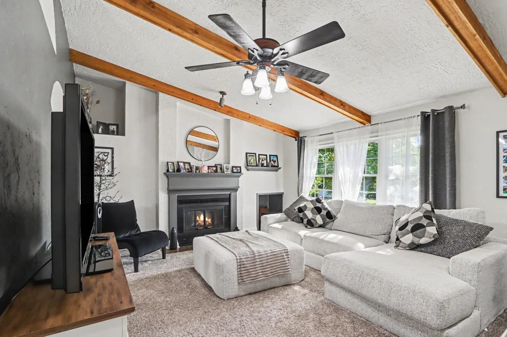 8275 Valleywood Lane Portage City, MI 49024