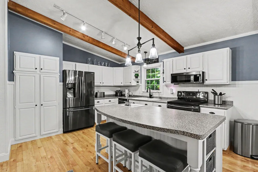 8275 Valleywood Lane Portage City, MI 49024