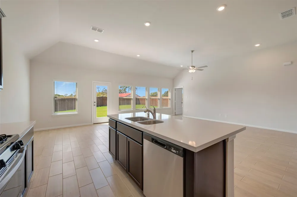 3308 Kingdom Drive Denton, TX 76208