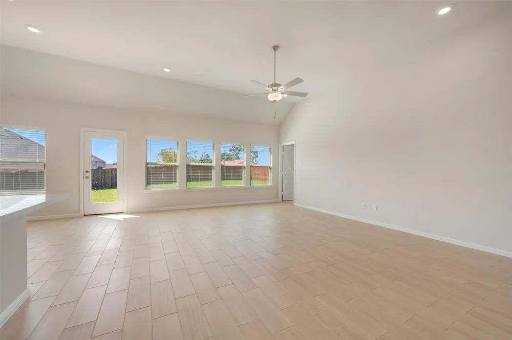3308 Kingdom Drive Denton, TX 76208